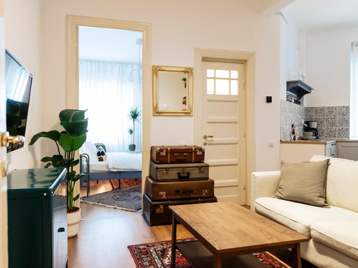 Lovely vintage double studio in city center Bucarest Esterno foto