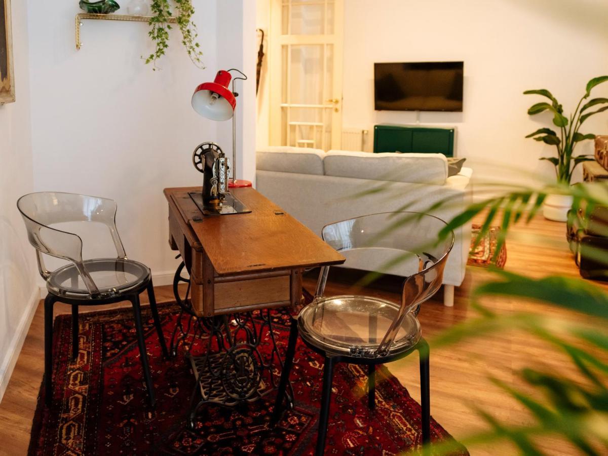 Lovely vintage double studio in city center Bucarest Esterno foto