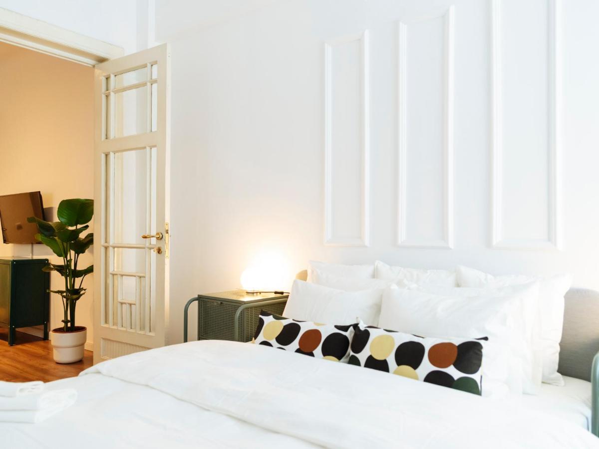 Lovely vintage double studio in city center Bucarest Esterno foto